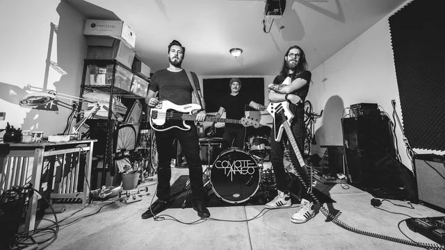 Coyote Tango - Chilly Bear смотреть онлайн