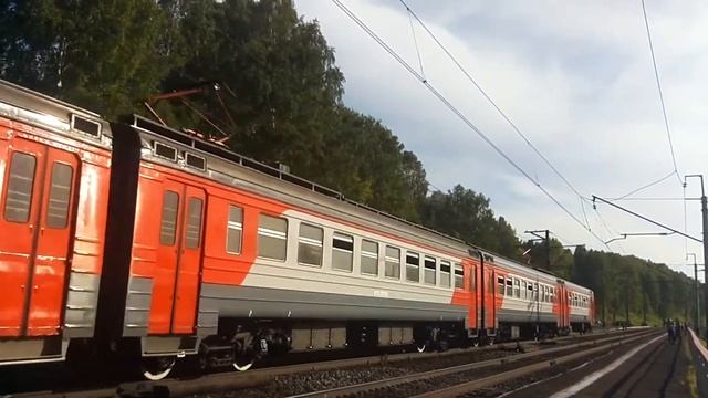 Электропоезд ЭР2Т-7237 смотреть онлайн