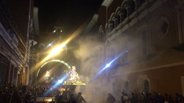 2019-04-16 Virgen de Dolores de Beatas por el Arco de Correos смотреть онлайн