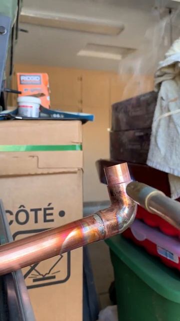 solder copper pipe the right way! смотреть онлайн