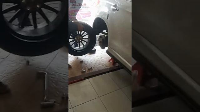 Outlander sport Modifikasi Veleg 18inchi."jari-jari" смотреть онлайн