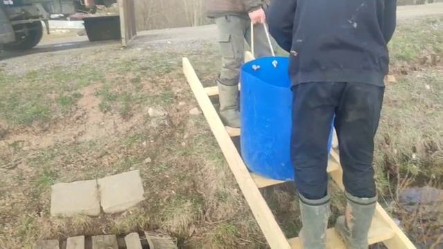 WhatsApp Video 2025-04-15 at 18.00.33 смотреть онлайн