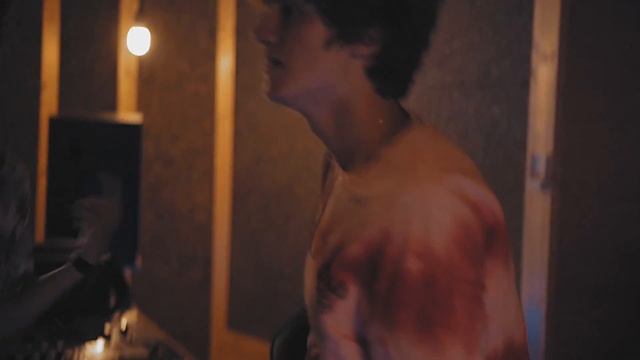 Kids from Mars - Hotel Orange (Music Video) смотреть онлайн