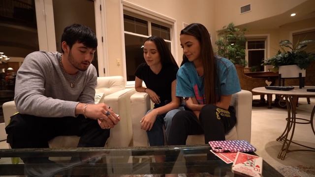 noah boat does more magic tricks for the merrell twins! 🔮 смотреть онлайн