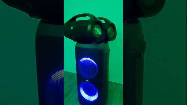 JBL BOOMBOX 2,JBL BOOMBOX 1 And JBL PARTYBOX 310 Bass test смотреть онлайн