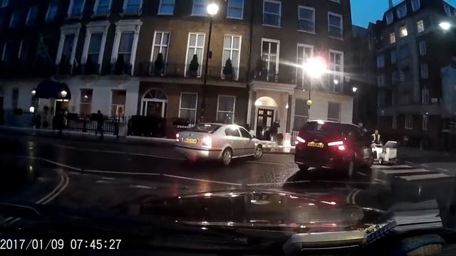 Addison Lee driver doesn't undertand ZEBRA CROSSING concept. смотреть онлайн