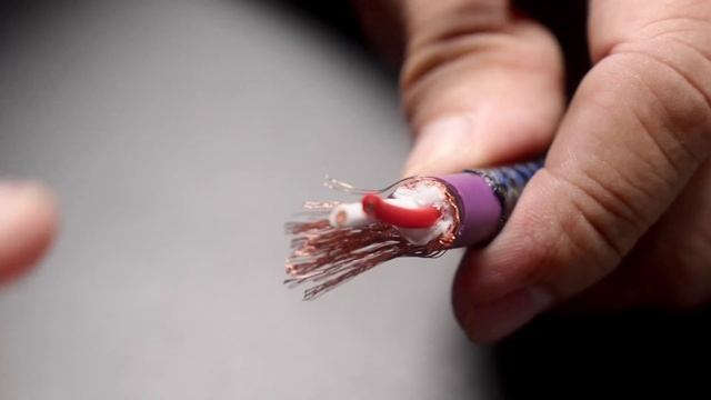 Furutech DAS-4.1 DIY Interconnect Cable Build(XLR) смотреть онлайн