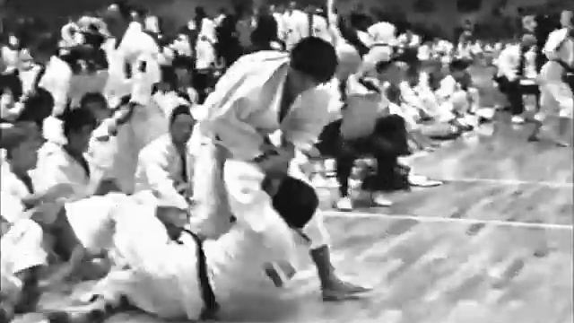 少林寺拳法 SHORINJI KEMPO. WSKO MOSCOW BRANCH. Old Kumi Embu. Love him! смотреть онлайн