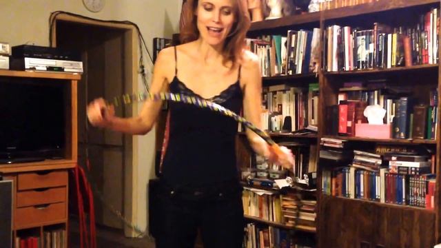 'Grown up' men dancing hula hoop смотреть онлайн