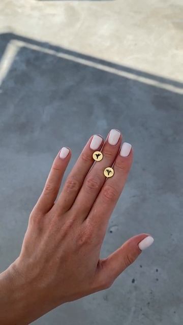 Серьги-пусеты "Колибри" в желтом золоте смотреть онлайн