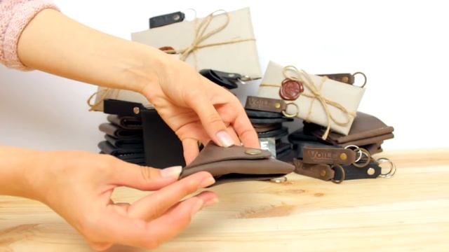 Видео обзор монетницы из кожи ручной работы VOILE vl-cn1-brn смотреть онлайн