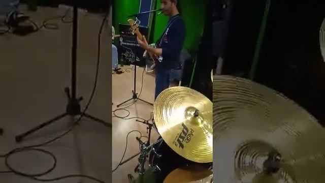 НеРвНыЙ ТиК - Бег. смотреть онлайн