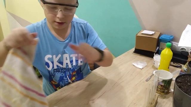Що буде якщо змішати соду та розпушувач в цедрі лимона смотреть онлайн