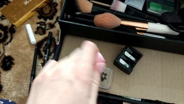 Чемоданчик из Л'этуаль смотреть онлайн