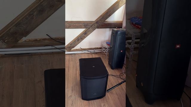 Кидалово от Behringer #Behringer Eurolive B615D сравните с RCF 732 ART