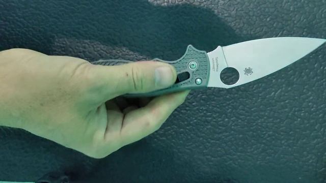 Spyderco Manix2 LW Maxamet.Весьма неоднозначен.