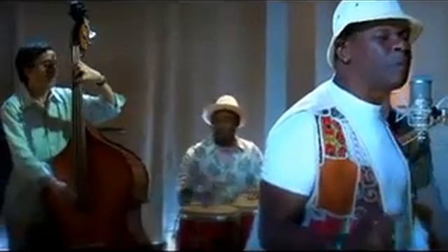 Emilio Santiago - Um dia desses смотреть онлайн