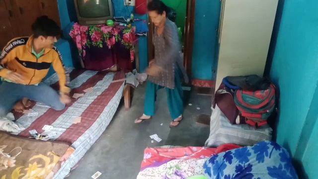 Playing Cards prank on Indian mom😠/ prank on Indian mom gone wrong смотреть онлайн