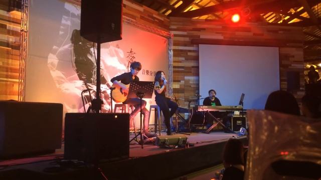 李佳薇Jess Lee-Bleeding Love (Live) смотреть онлайн