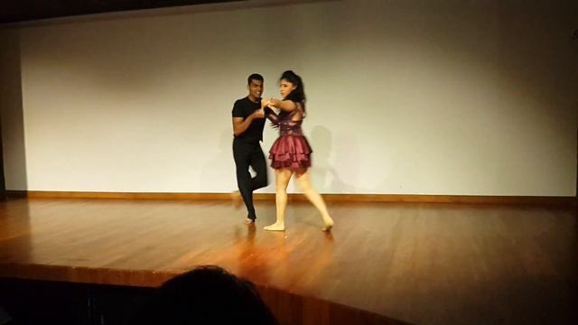 La Bendicion #Salsa #Dancing #Pune Koregaon Park @ The Feet Circus By Priyanka Kirad #salsadancing смотреть онлайн