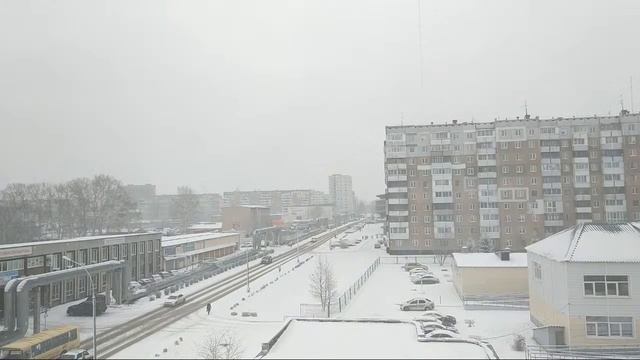 Снег кружится ❄️🌨️/ Snow is spinning ❄️🌨️ смотреть онлайн