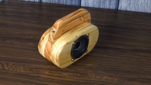 Diy Mini Bluetooth Speaker with pine wood pallet // Ver.1 смотреть онлайн