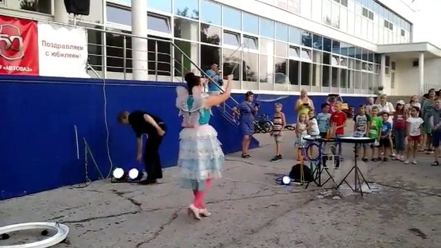 Шоу мыльных пузырей!(6) смотреть онлайн
