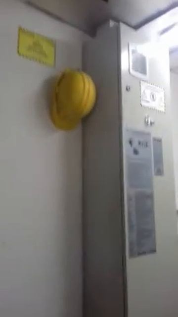 GEARLESS WITH MACHINE ROOM смотреть онлайн