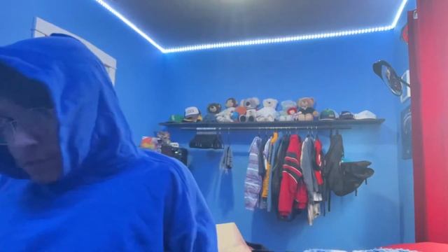 YEEZY X GAP HOODIE смотреть онлайн