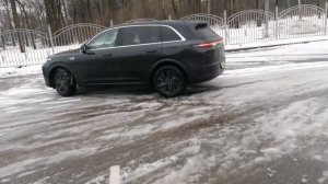 Беспилотная парковка Lixiang L7. Unmanned parking of Lixiang L7.