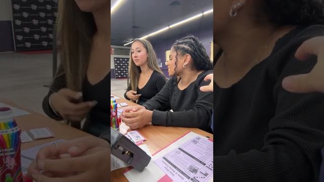 Besties Bingo Takeover смотреть онлайн