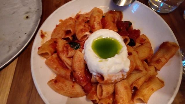 Haftalık VLOG: Chinatown'da Lunar Year Kutlamaları, Nightingale'da Yemek ve Alışveriş Maceraları! смотреть онлайн