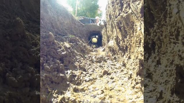 Pipe Install: Tunnel Sidewalk DIY Save $100's смотреть онлайн