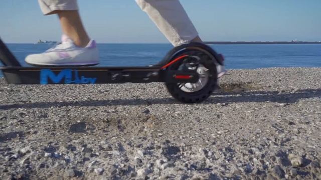 mOObyescOOter the italian escooter смотреть онлайн