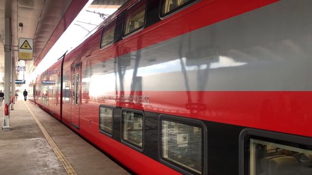 ЭШ2-006 Аэроэкспресс На станции Окружная смотреть онлайн