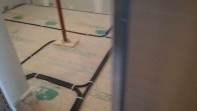 Электрик Прага. Установка кабелей YouTube-электриком в Германии. смотреть онлайн