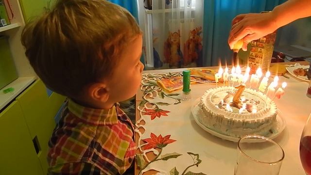 Свечка не задувается, зараза! смотреть онлайн