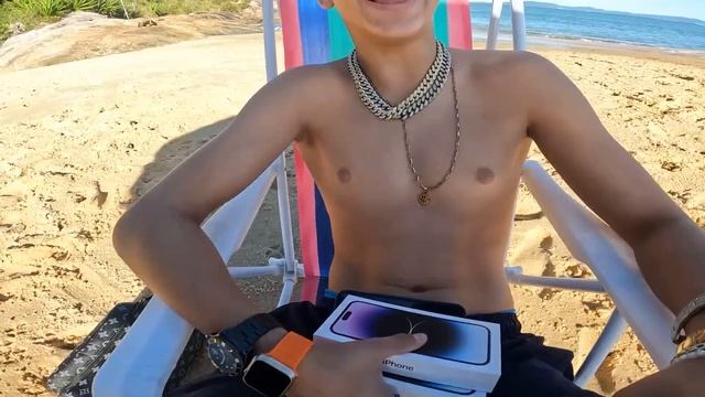 MINI HATER ME ESCRAVISOU POR UM DIA смотреть онлайн