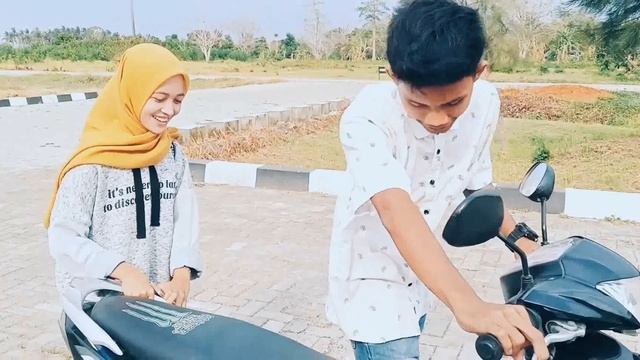 Film Sunda Budak Jero Cerita harian-Film pendek cinta kalah SMA harta.akang Prabu studio смотреть онлайн