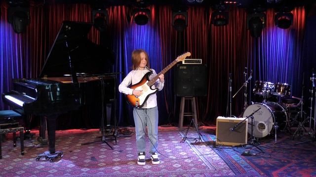 Sr. Thomas в Kozlov Club