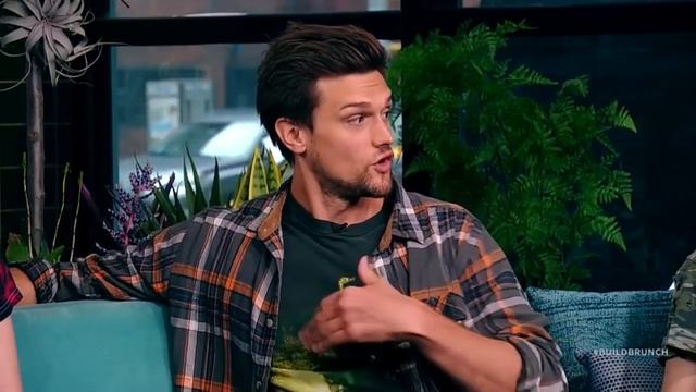 УВОЛЕН ИЗ СЕРИАЛА "ФЛЭШ" / The Flash смотреть онлайн