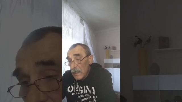 Одни вопросы. Слова-пусты, любовь-мечты.