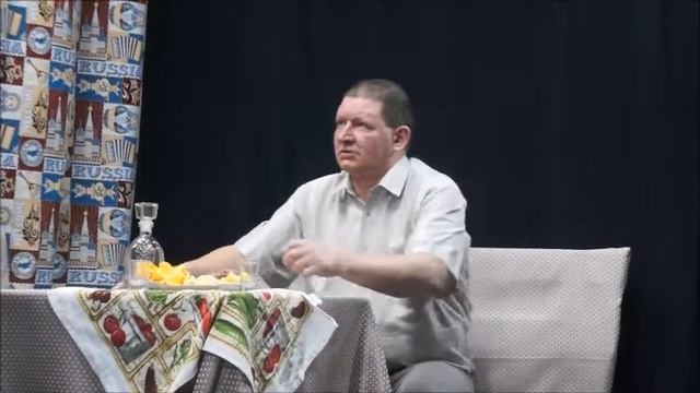 Спектакль по мотивам рассказов Михаила Зощенко с участием глухих людей представили в Комсомольске смотреть онлайн