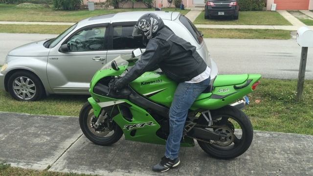ZX7R