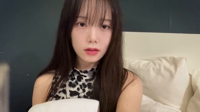 ASMR 누나가 면도해줄까? 연상 여자친구 롤플레이(쉐이빙폼,면도,인어디블)ㅣGirlfriend Roleplay, Shaving, Inaudible смотреть онлайн