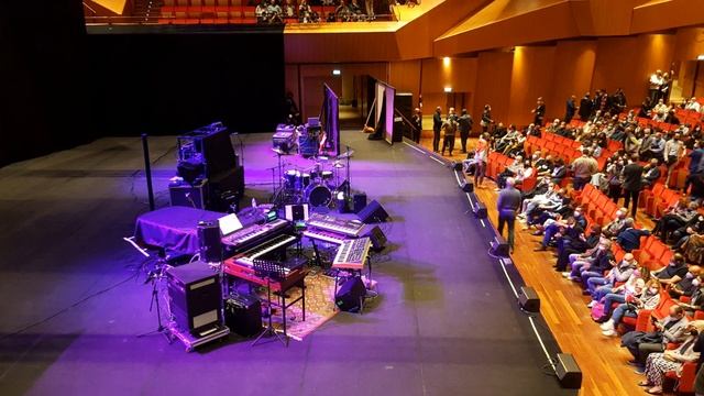 Pat Metheny in concert - Auditorium Parco della Musica a Roma 9.5.2022 - un breve tributo смотреть онлайн