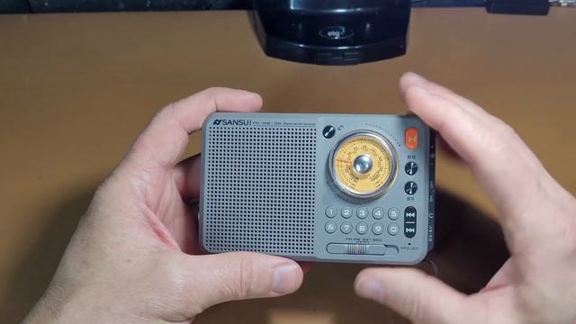 SANSUI F23: AVALIAÇÃO DO RÁDIO DE BOLSO!