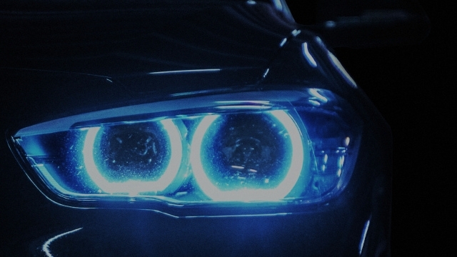 играю в разные игры и слушаем музыку