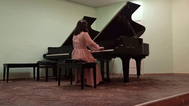 В.А.Моцарт Аллегро B-dur.Исп. Сенда Шибанова, класс профессора А.М.Рыбина смотреть онлайн