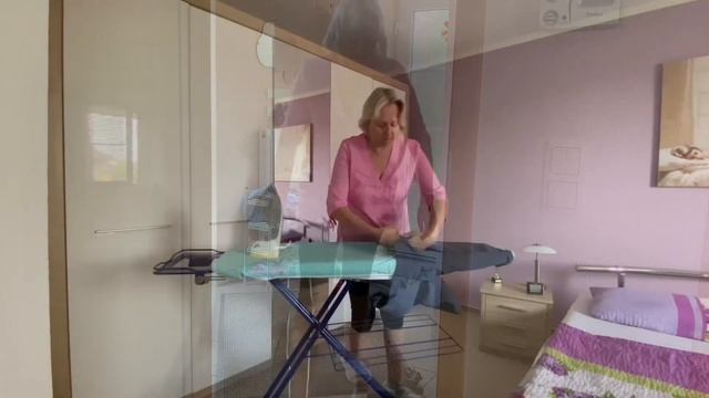 Отвечаю « доброжелателям»/ Уборка/ Глажу белье/ Пробую салат из брокколи/ Разъясняю ситуацию смотреть онлайн